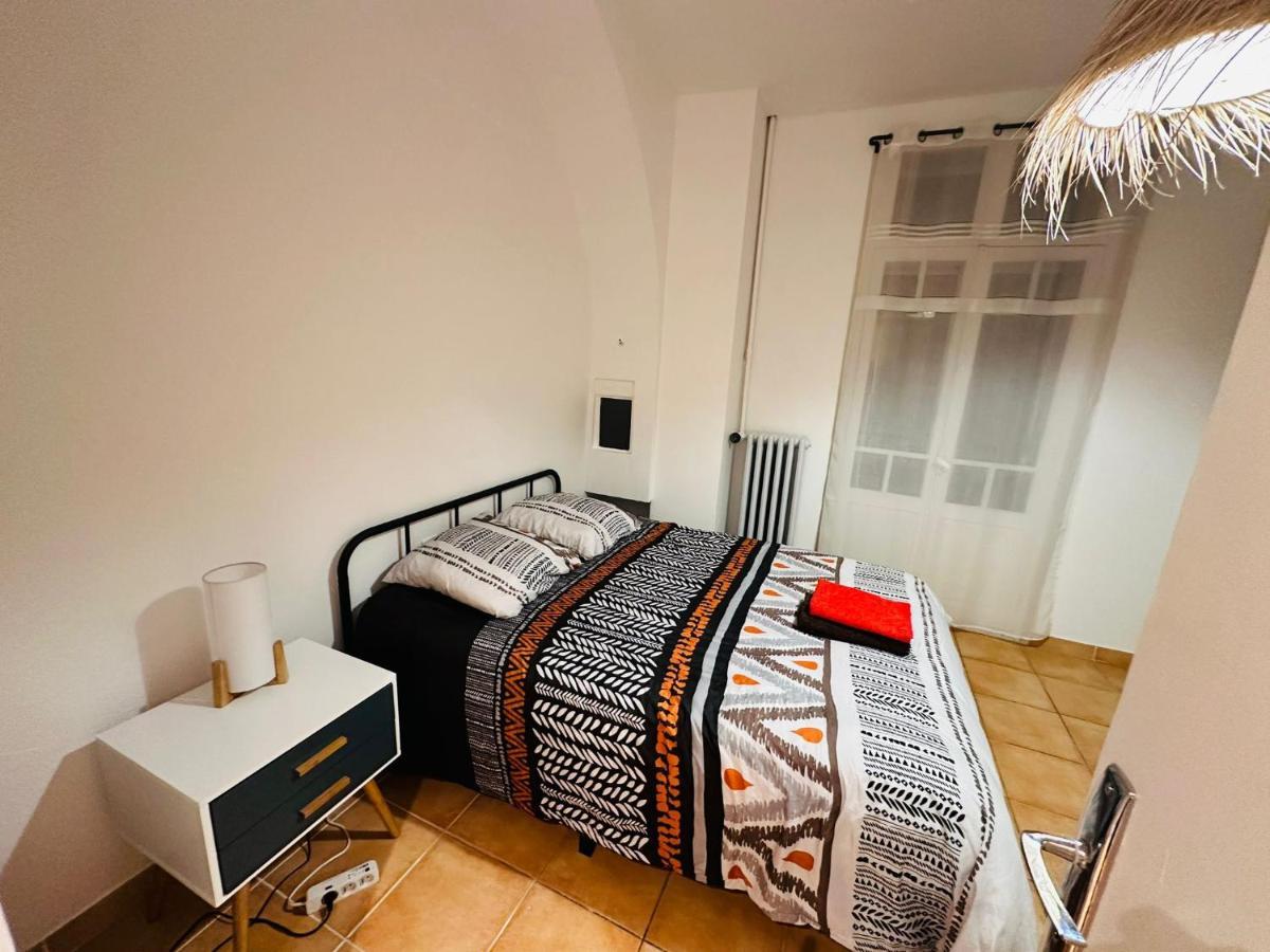 Appartement Lumineux Et Spacieux 2 Chambres Avec Parking Gratuit Dans La Rue Perpignan Exterior foto